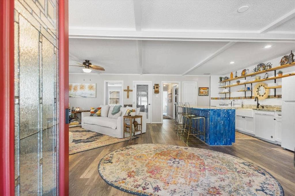 333 Lakeview Drive, Hideaway, TX 75771 333 Lakeview Drive, Hideaway, TX 75771