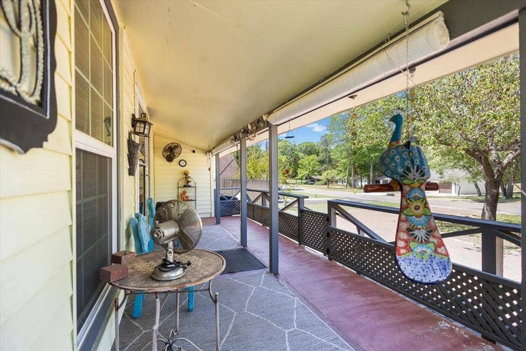 333 Lakeview Drive, Hideaway, TX 75771 Front Covered Porch