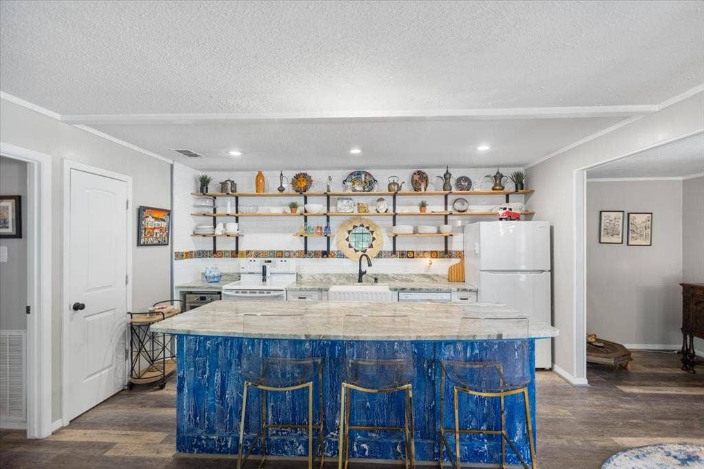 333 Lakeview Drive, Hideaway, TX 75771 333 Lakeview Drive, Hideaway, TX 75771