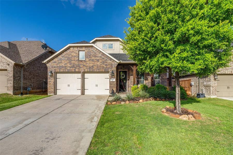 Property photo for 7813 Fossil Creek Trail, McKinney, TX