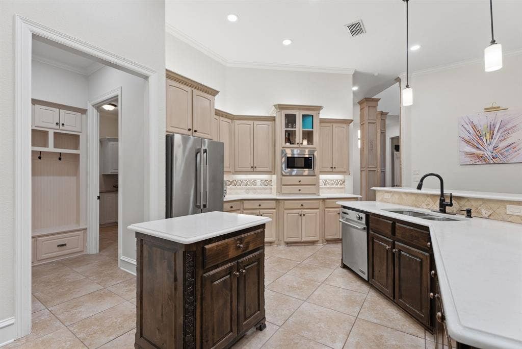 1915 Stoneleaf Drive, Tyler, TX 75703 1915 Stoneleaf Drive, Tyler, TX 75703