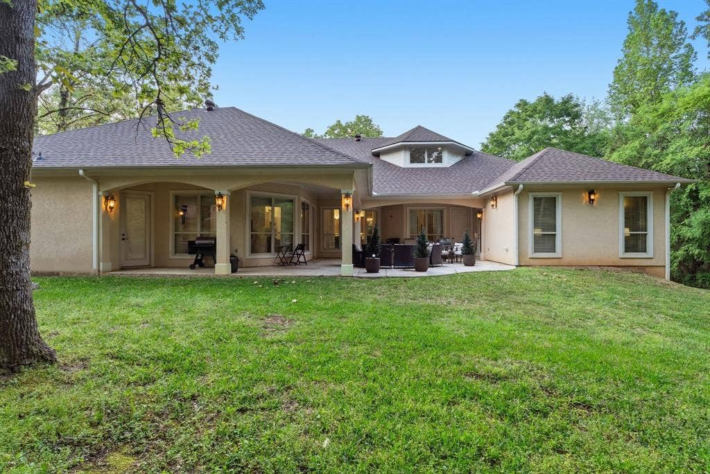 1915 Stoneleaf Drive, Tyler, TX 75703 1915 Stoneleaf Drive, Tyler, TX 75703