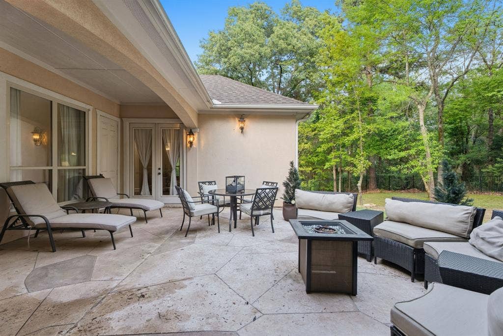 1915 Stoneleaf Drive, Tyler, TX 75703 1915 Stoneleaf Drive, Tyler, TX 75703