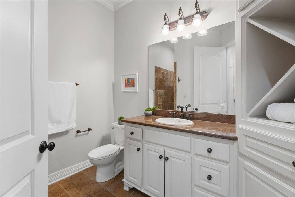 1915 Stoneleaf Drive, Tyler, TX 75703 1915 Stoneleaf Drive, Tyler, TX 75703