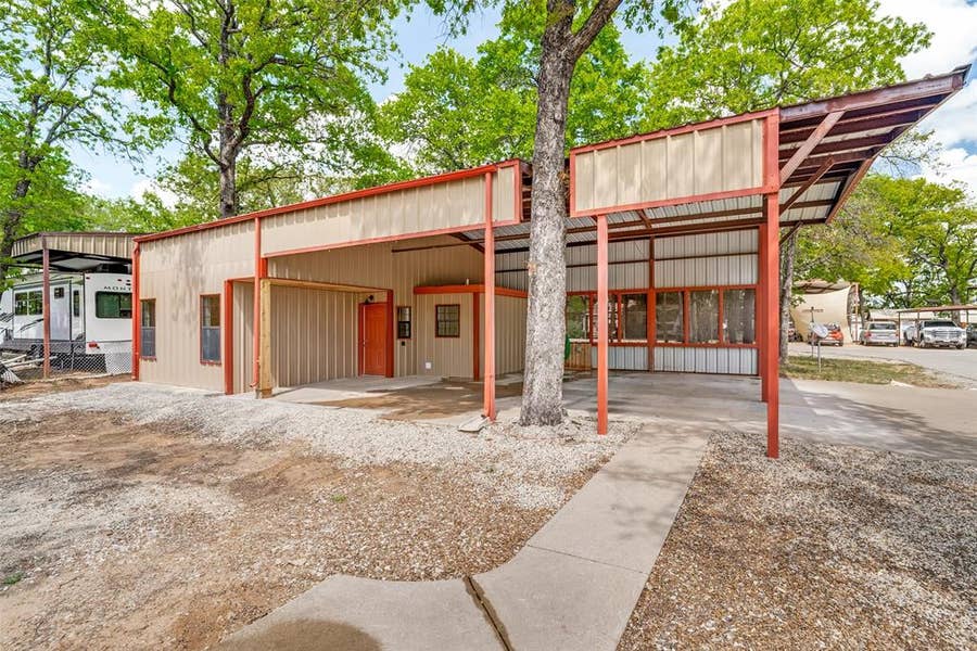 Property photo for 5706 Campfire Lane, Granbury, TX