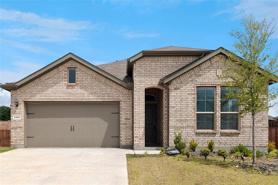 Property photo for 5420 Gold Pond Drive, Fort Worth, TX