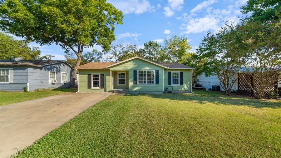 Property photo for 205 E 7th Street, Kaufman, TX