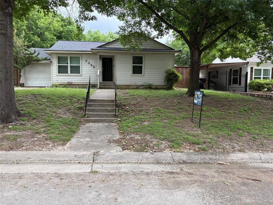 Property photo for 7333 Brazos Avenue, Fort Worth, TX