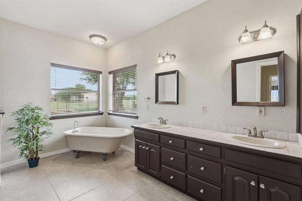 211 Bayne Road, Haslet, TX 76052