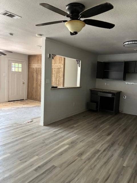 120 Pierce Drive, Mabank, TX 75156 Kitchen looking into living room