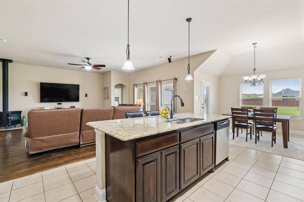 7840 Norrell Road, Midlothian, TX 76084