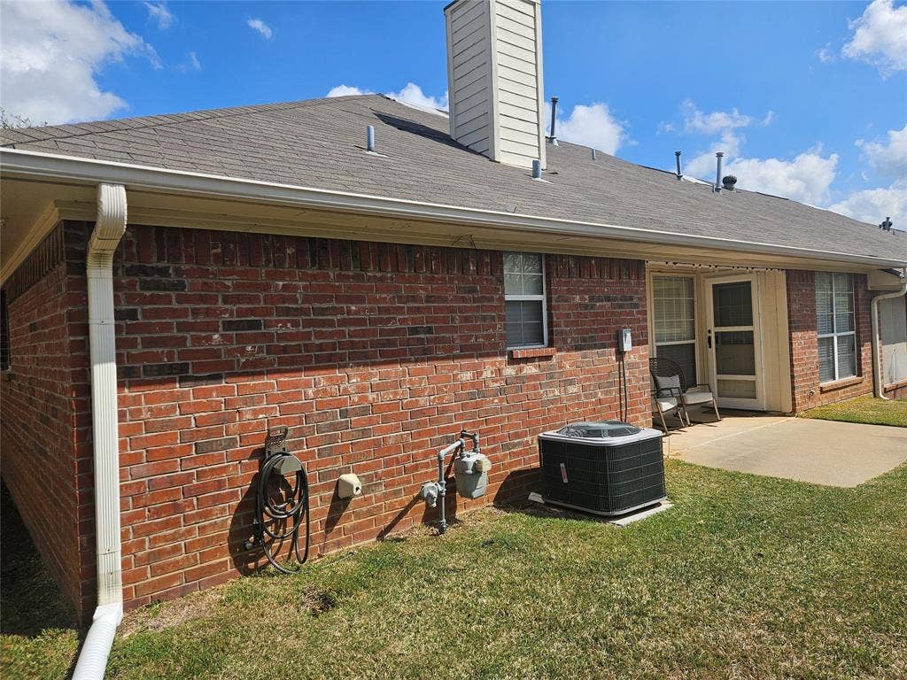 5401 Hollytree Drive, #2104, Tyler, TX 75703 5401 Hollytree Drive, #2104, Tyler, TX 75703