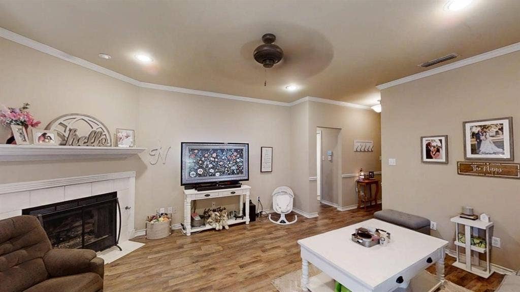 5401 Hollytree Drive, #2104, Tyler, TX 75703 5401 Hollytree Drive, #2104, Tyler, TX 75703