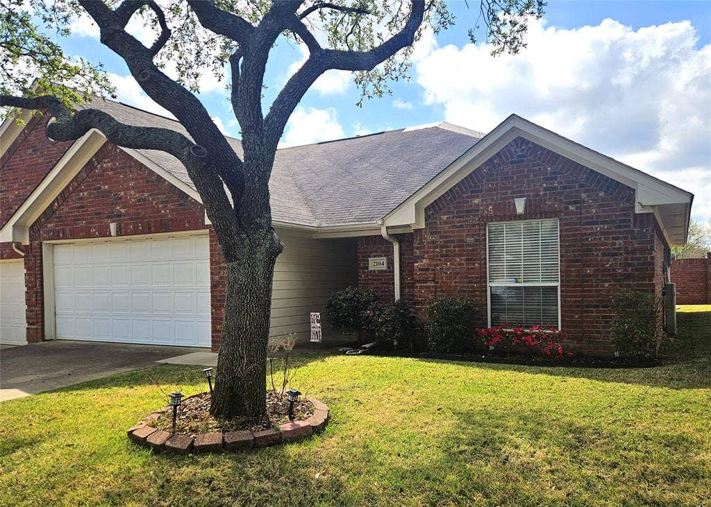 5401 Hollytree Drive, #2104, Tyler, TX 75703 5401 Hollytree Drive, #2104, Tyler, TX 75703