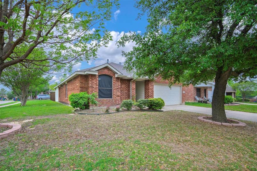Property photo for 1001 Campbell Drive, McKinney, TX