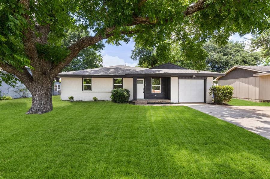 Property photo for 907 Pinson Road, Forney, TX