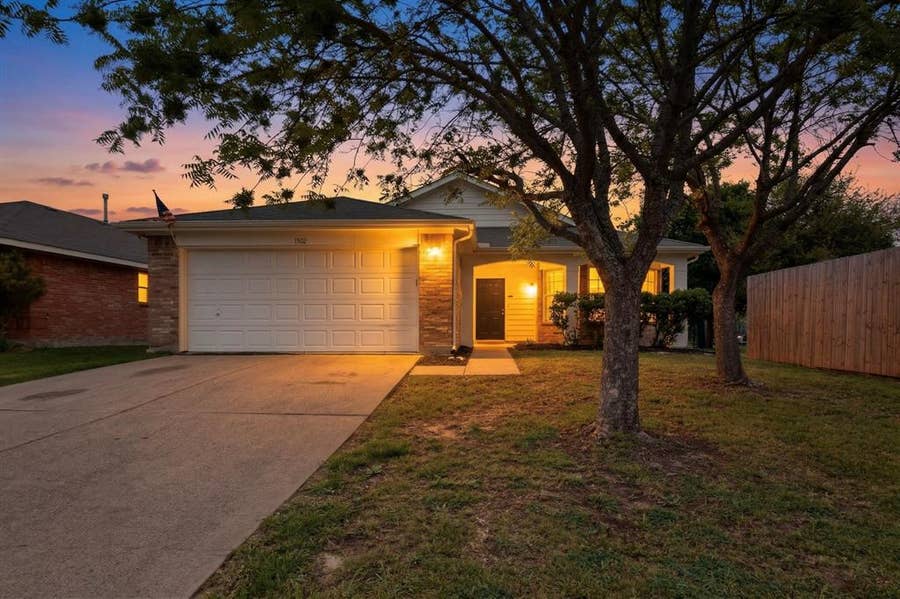 Property photo for 1502 Warrington Way, Forney, TX