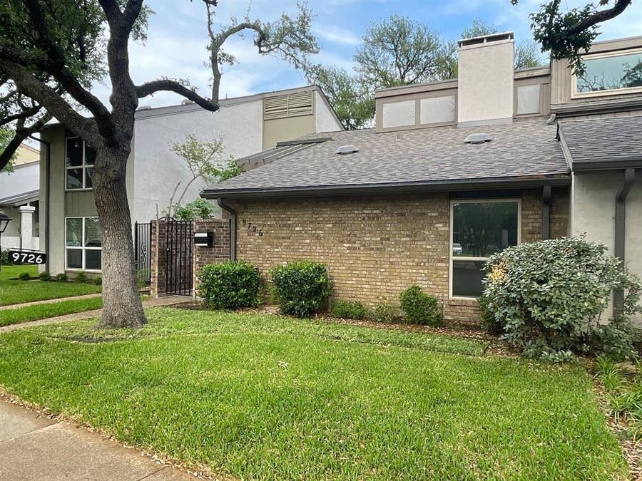 Property photo for 9726 Amberton Parkway, Dallas, TX