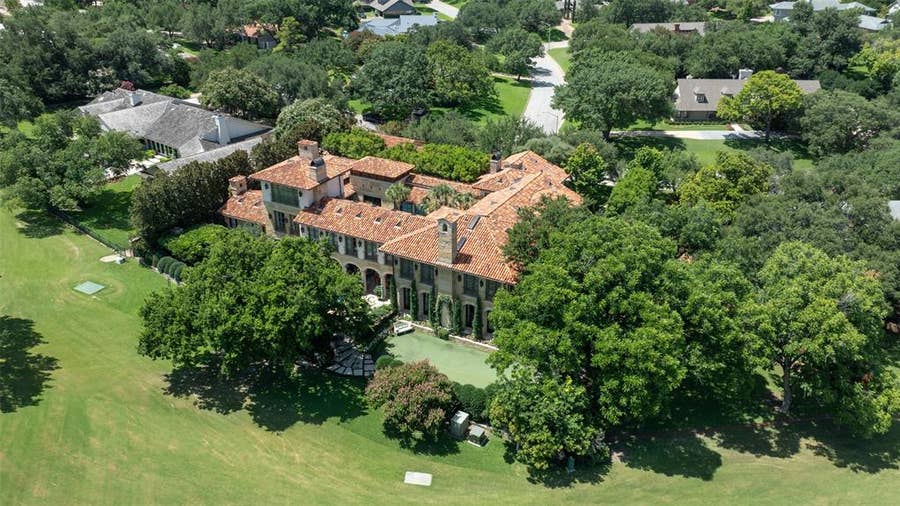 Property photo for 6236 Indian Creek Drive, Fort Worth, TX