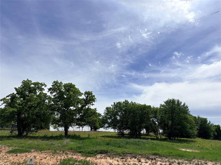Property photo for 128 Daggett Drive, Decatur, TX