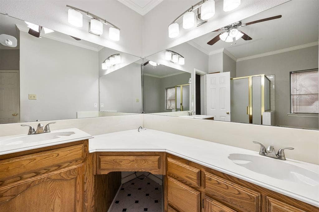 9209 Chimneywood Drive, Rowlett, TX 75089 Ensuite with His and Her vanities