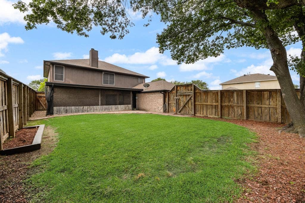 9209 Chimneywood Drive, Rowlett, TX 75089 Lots of room to play