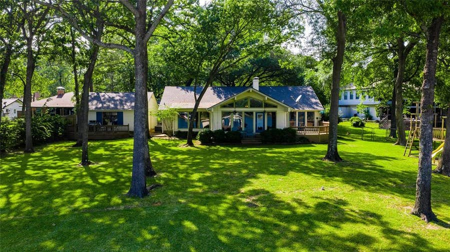 Property photo for 116 Camino Robles Street, Gun Barrel City, TX