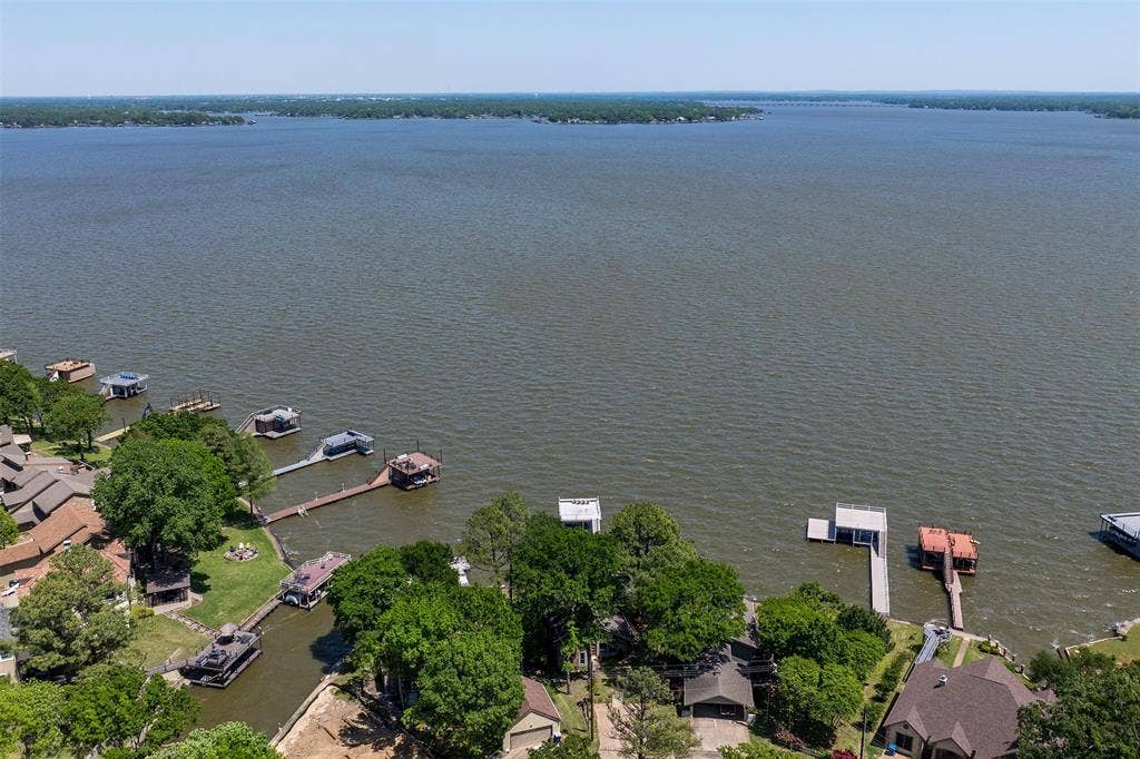 513 Winding Shore Drive, Tool, TX 75143