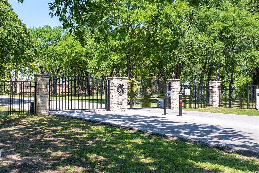 513 Winding Shore Drive, Tool, TX 75143