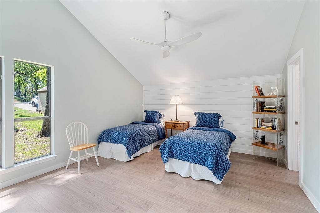 513 Winding Shore Drive, Tool, TX 75143