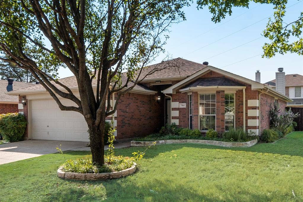 784 Tranquility Lane, Cedar Hill, TX 75104