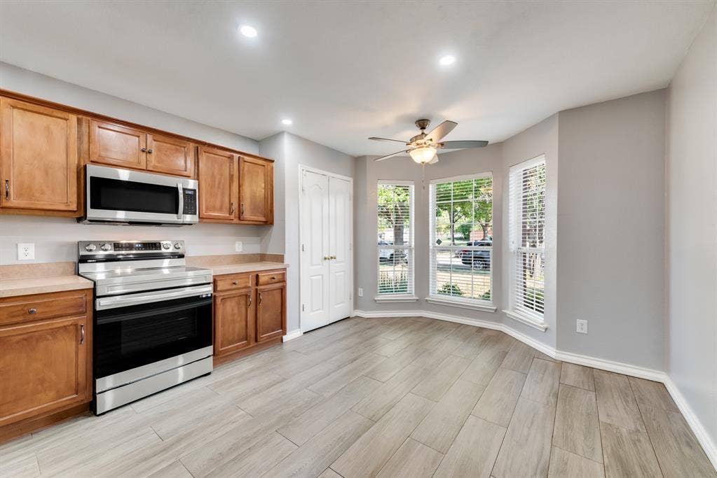 784 Tranquility Lane, Cedar Hill, TX 75104