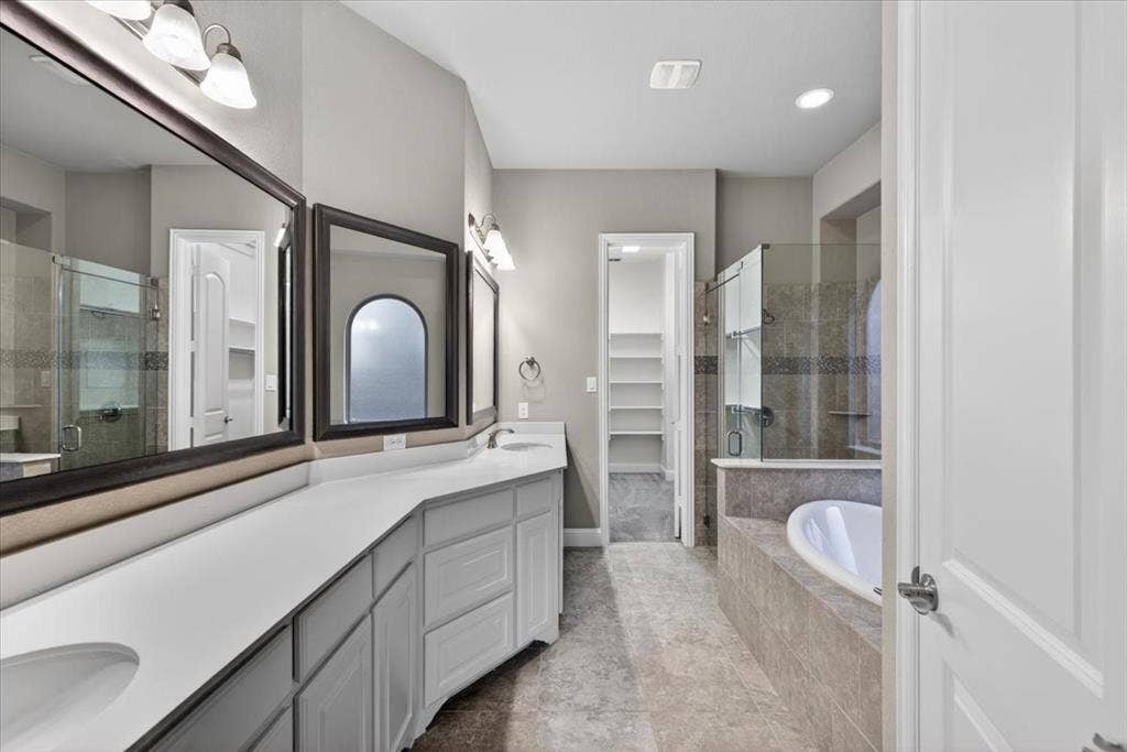 2417 Barclay Court, Plano, TX 75074 2417 Barclay Court, Plano, TX 75074