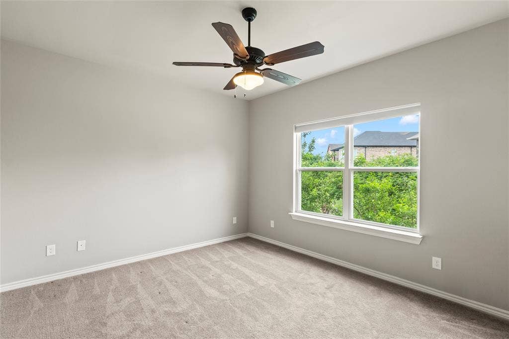 164 Marina Drive, Mabank, TX 75156 Upstairs 3rd ensuite bedroom