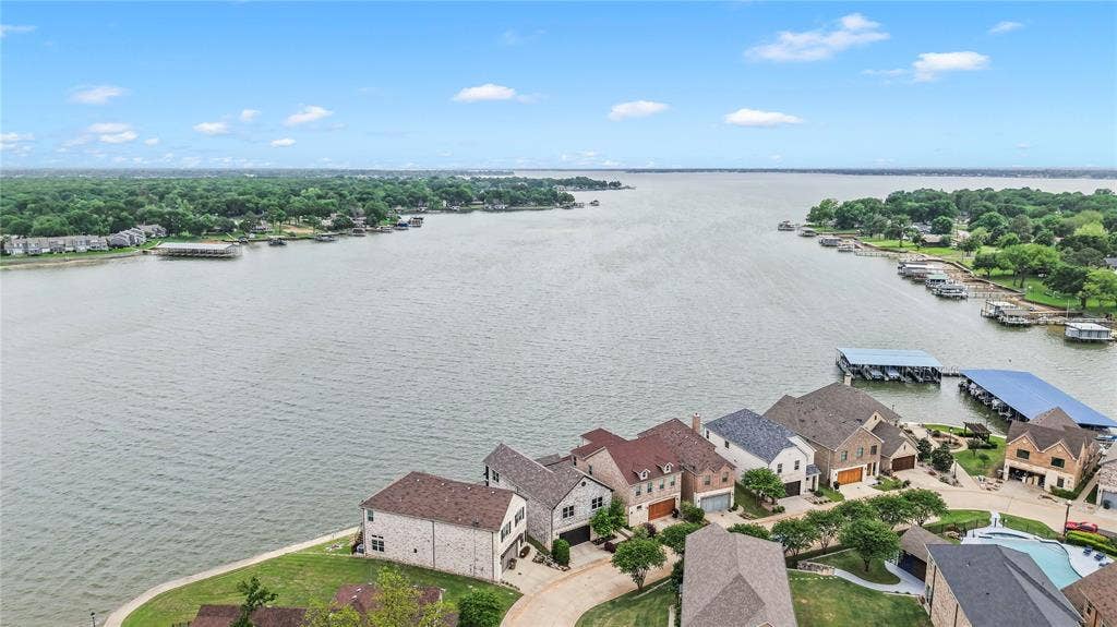 164 Marina Drive, Mabank, TX 75156 164 Marina Drive, Mabank, TX 75156
