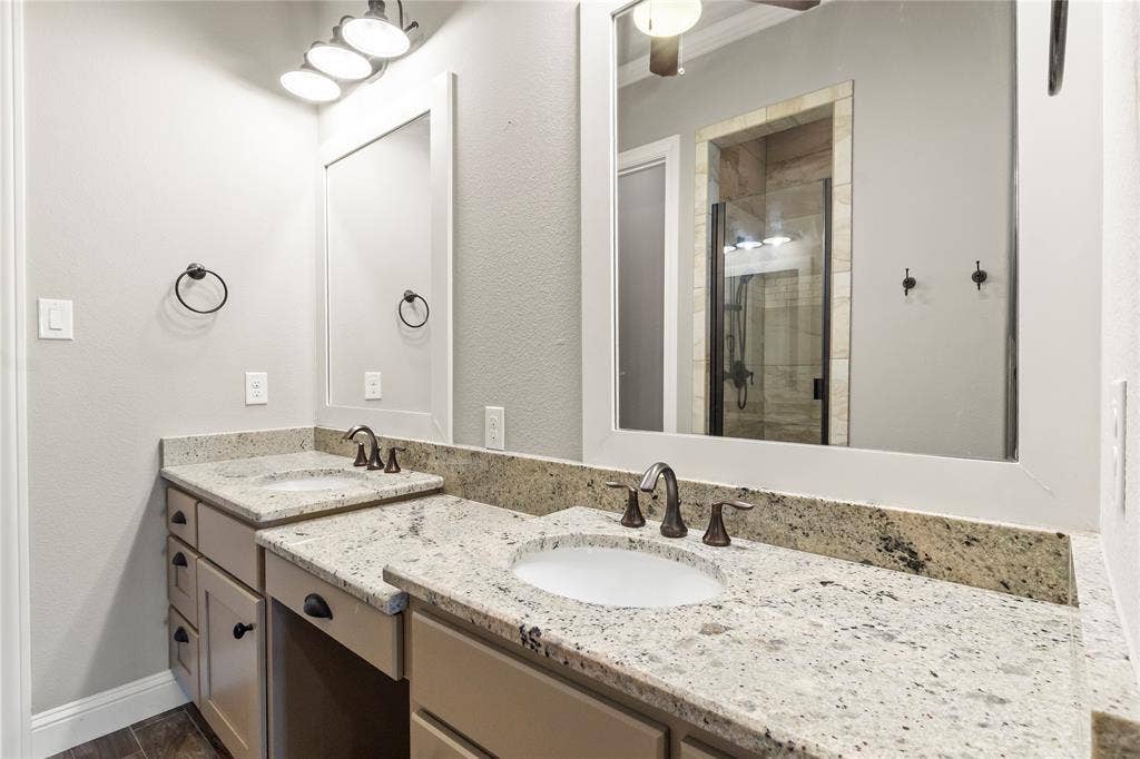 164 Marina Drive, Mabank, TX 75156 Double sink vanity with make up vanity and granite counter tops
