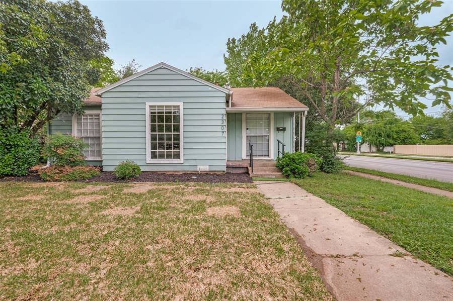 Property photo for 2307 Idaho Avenue, Dallas, TX