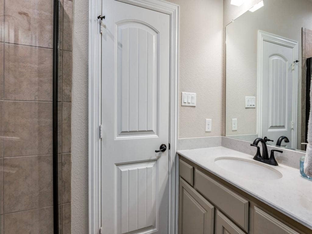 5640 Sunset Ridge, Midlothian, TX 76065 5640 Sunset Ridge, Midlothian, TX 76065