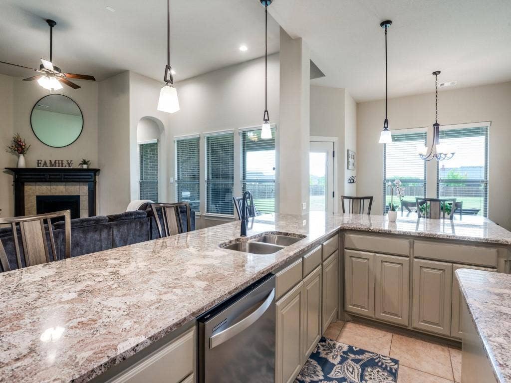 5640 Sunset Ridge, Midlothian, TX 76065 5640 Sunset Ridge, Midlothian, TX 76065