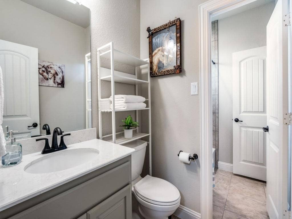 5640 Sunset Ridge, Midlothian, TX 76065 5640 Sunset Ridge, Midlothian, TX 76065