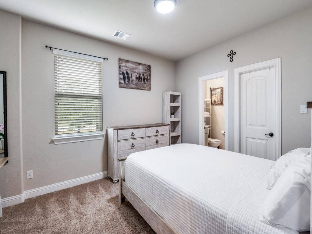 5640 Sunset Ridge, Midlothian, TX 76065 5640 Sunset Ridge, Midlothian, TX 76065