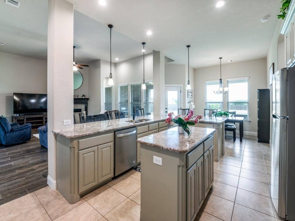 5640 Sunset Ridge, Midlothian, TX 76065 5640 Sunset Ridge, Midlothian, TX 76065