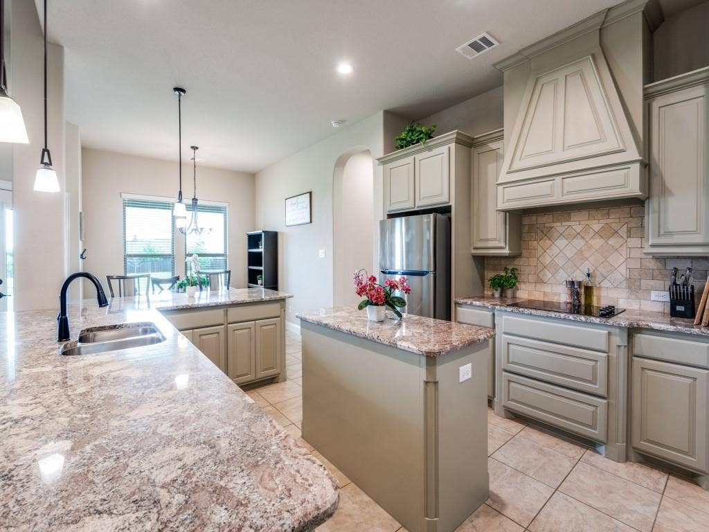 5640 Sunset Ridge, Midlothian, TX 76065 5640 Sunset Ridge, Midlothian, TX 76065
