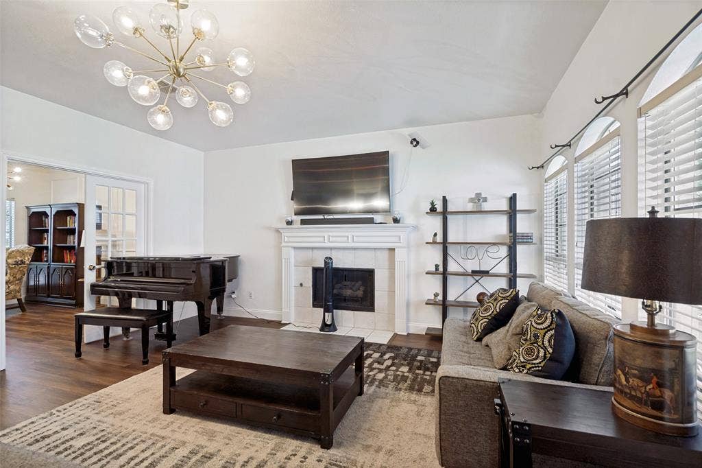 8005 Alderwood Place, Plano, TX 75025 8005 Alderwood Place, Plano, TX 75025