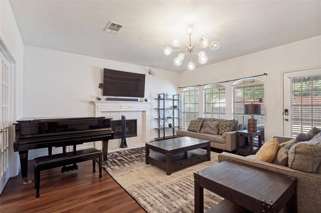 8005 Alderwood Place, Plano, TX 75025 8005 Alderwood Place, Plano, TX 75025