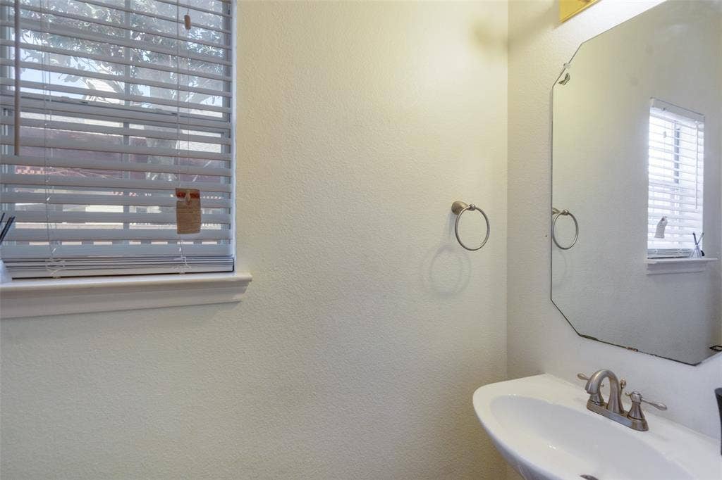 8005 Alderwood Place, Plano, TX 75025 8005 Alderwood Place, Plano, TX 75025