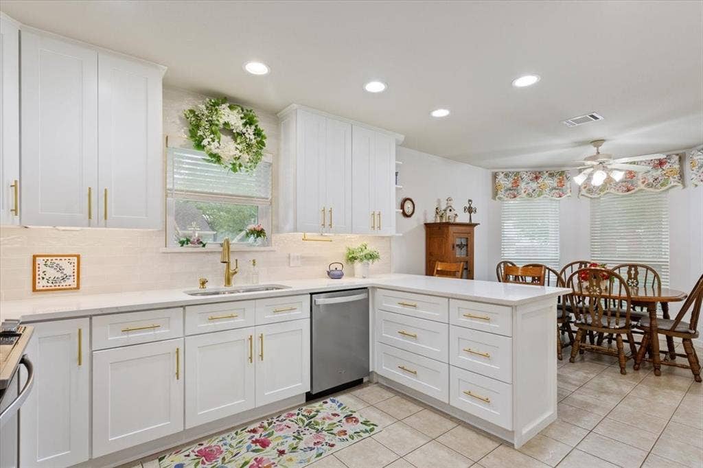 1216 Darbyton Drive, Hewitt, TX 76643 1216 Darbyton Drive, Hewitt, TX 76643