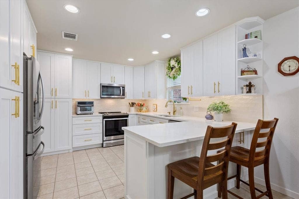 1216 Darbyton Drive, Hewitt, TX 76643 1216 Darbyton Drive, Hewitt, TX 76643