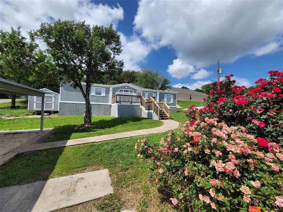 Property photo for 902 DEVILS RIVER Drive, Granbury, TX