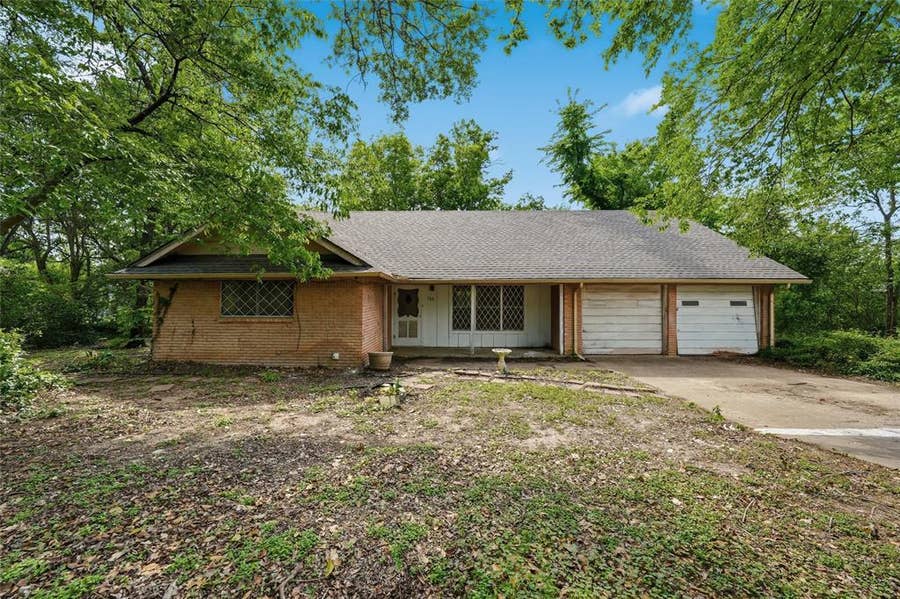 Property photo for 726 Gaywood Drive, Woodway, TX
